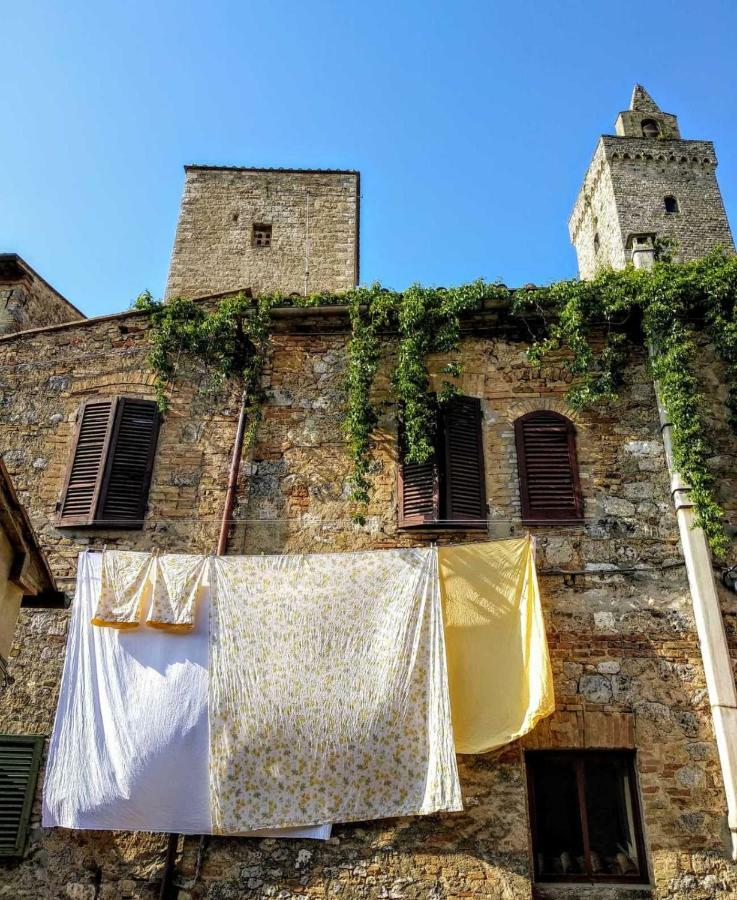 Il Prunello - Una Casa Tra Le Torri ซานจีมิญญาโน ภายนอก รูปภาพ