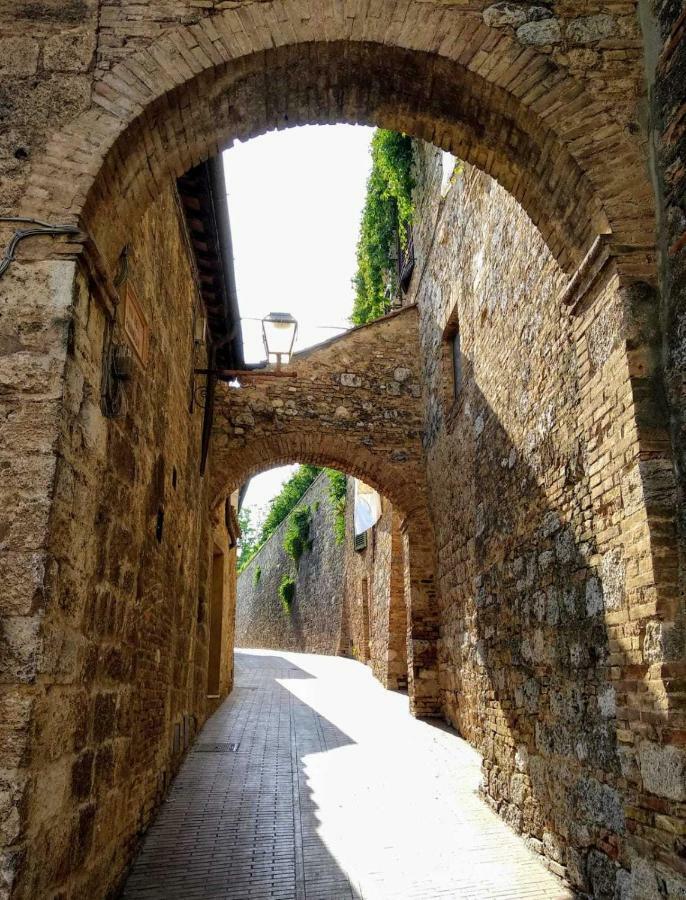 Il Prunello - Una Casa Tra Le Torri ซานจีมิญญาโน ภายนอก รูปภาพ